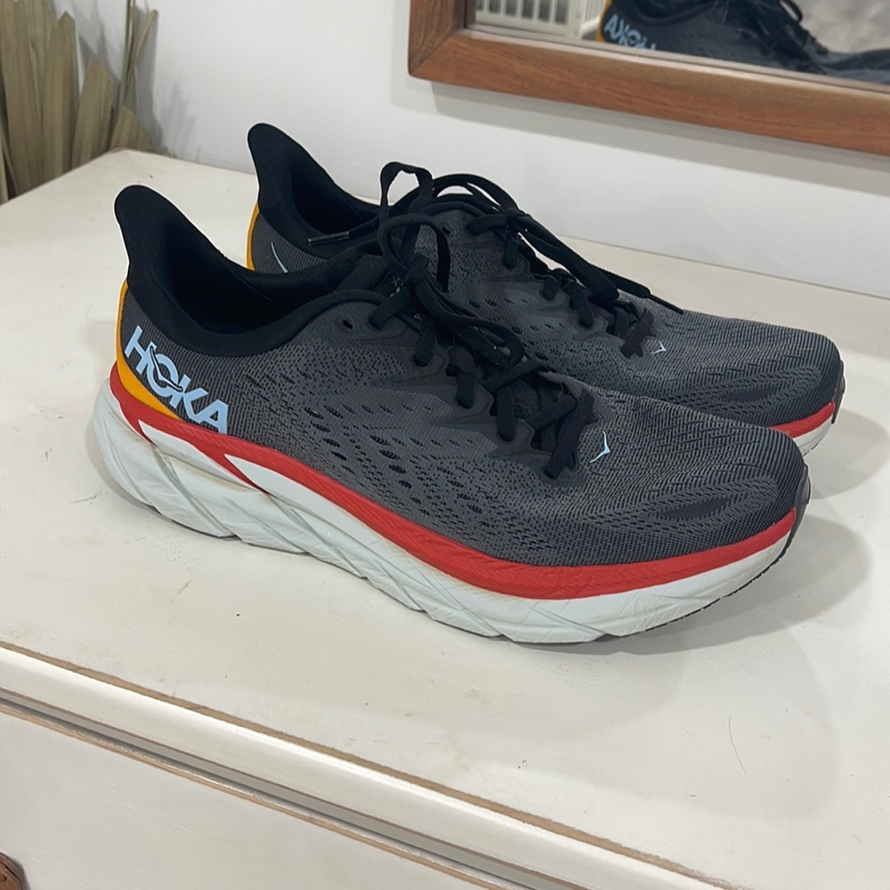 Hoka men’s size 10